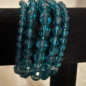 Beautiful and Unusual Stretch Bracelet with 5 Strands for any occasion